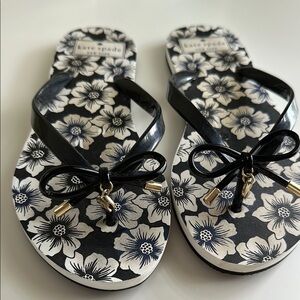 Kate Spade Black and White Floral Sandals Size 7-8